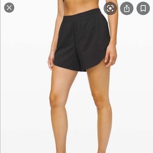 LULULEMON ALWAYS AIRY SHORT 3.5